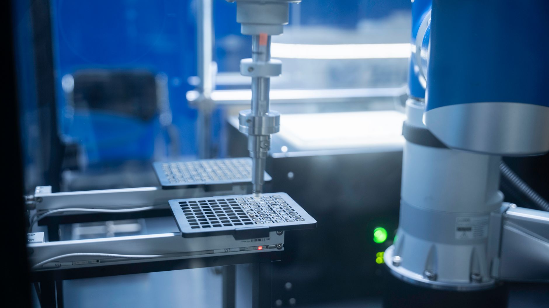 Od danych do decyzji: jak fabryki budują przewagę z AI na hali produkcyjnej
